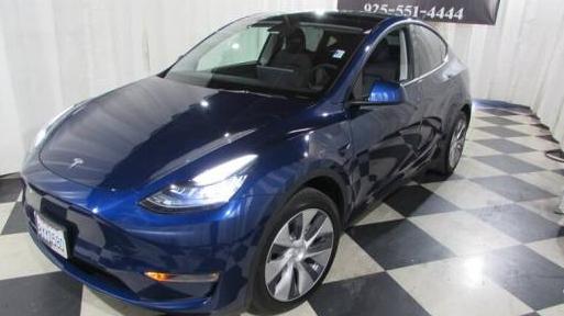 TESLA MODEL Y 2021 5YJYGDEE6MF302622 image